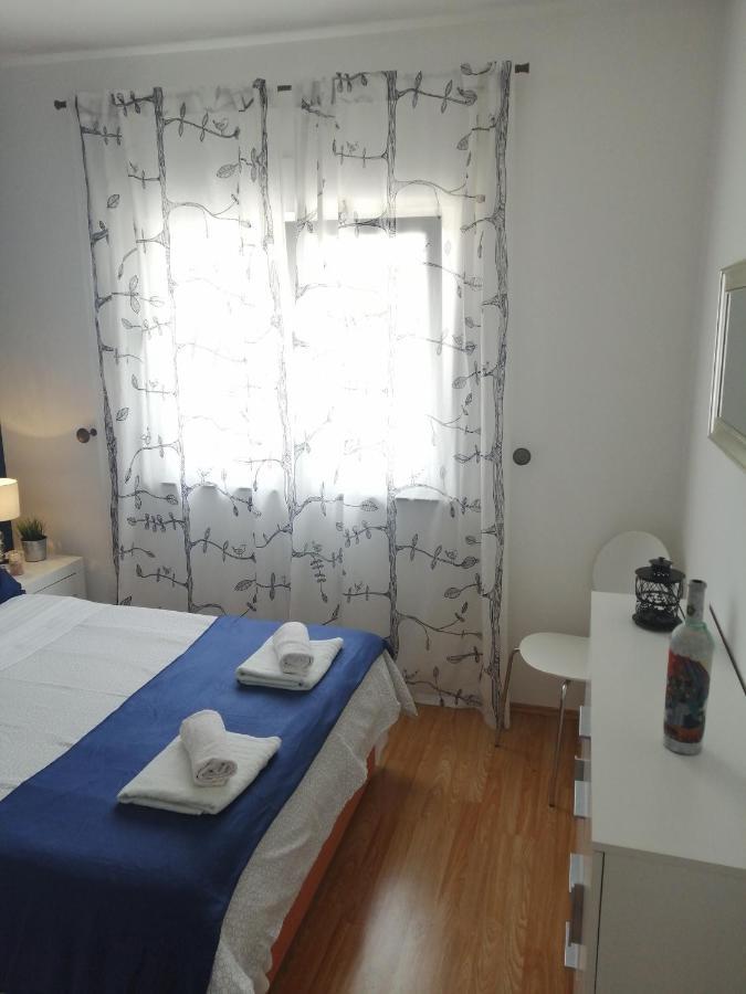 Apartments Karla I Ivano Мандре Екстериор снимка