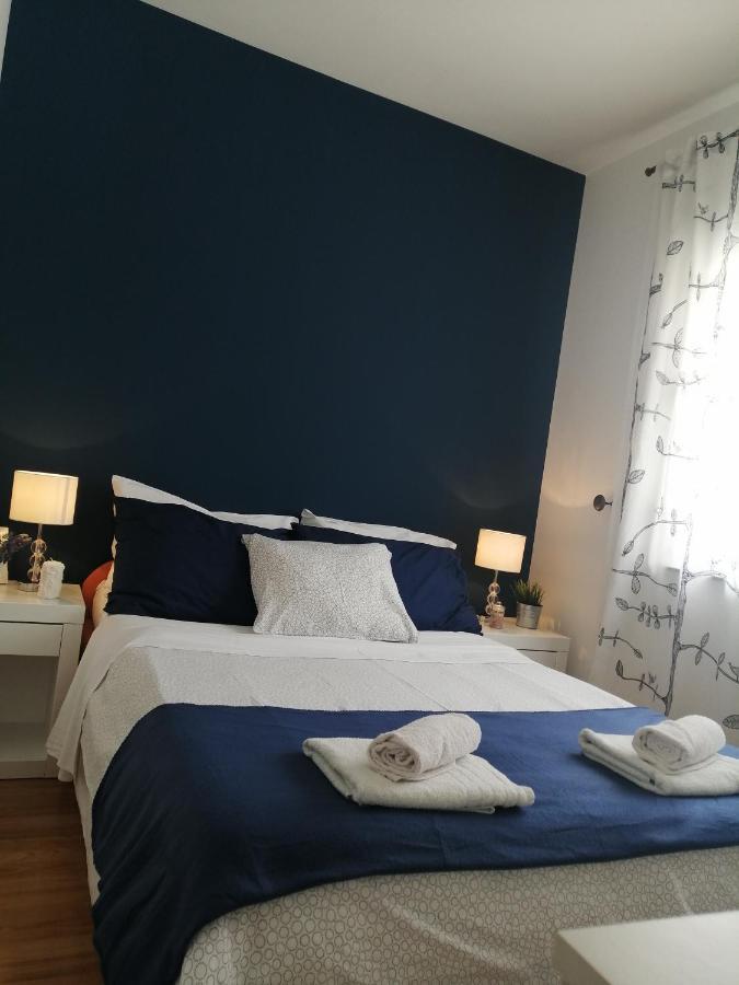 Apartments Karla I Ivano Мандре Екстериор снимка