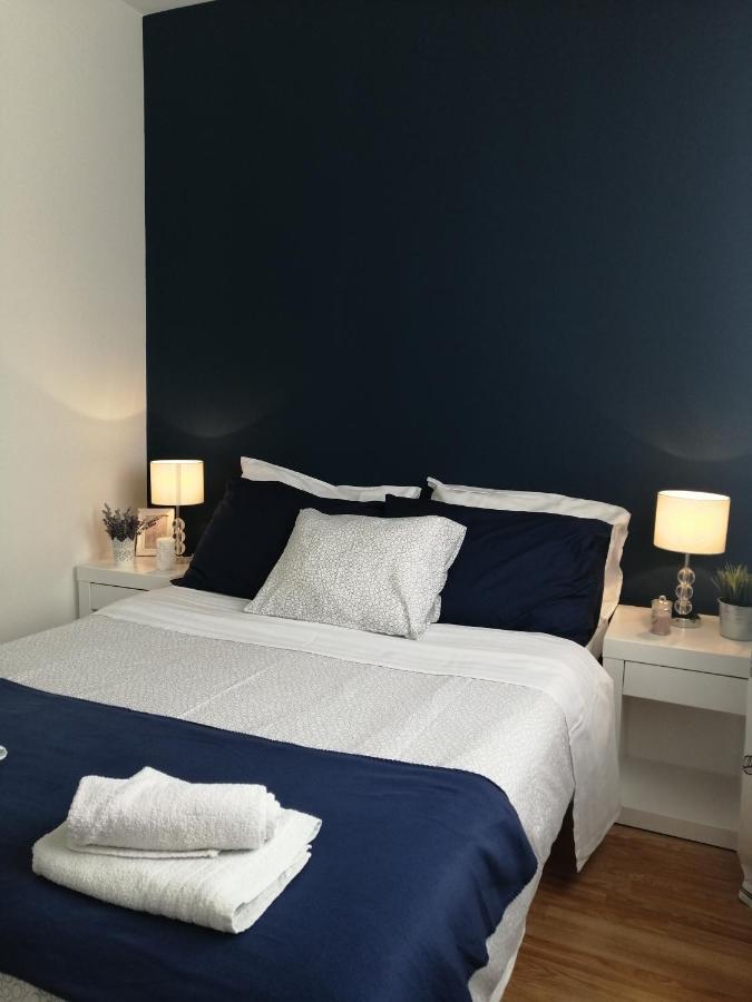 Apartments Karla I Ivano Мандре Екстериор снимка